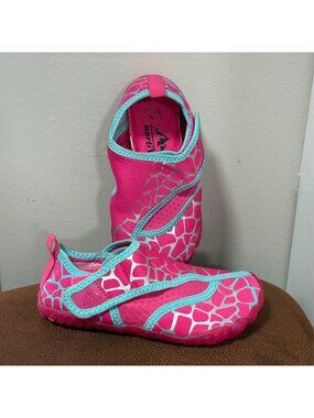 NORTI V8 TODDLER LITTLE GIRL WATER SHOES PINK SIZE 10 LIGHTWEIGHT VACATION
